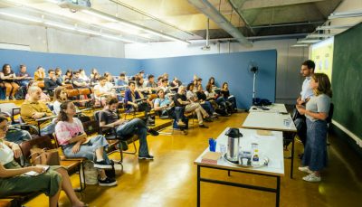 Renan Falcão e Duda Sena conversam com alunos na USP